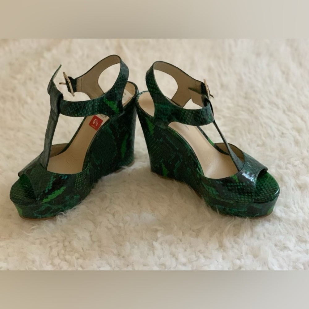 I.N.C (International Concepts) 
Color: Amazon Green
Size: 6.5 😍